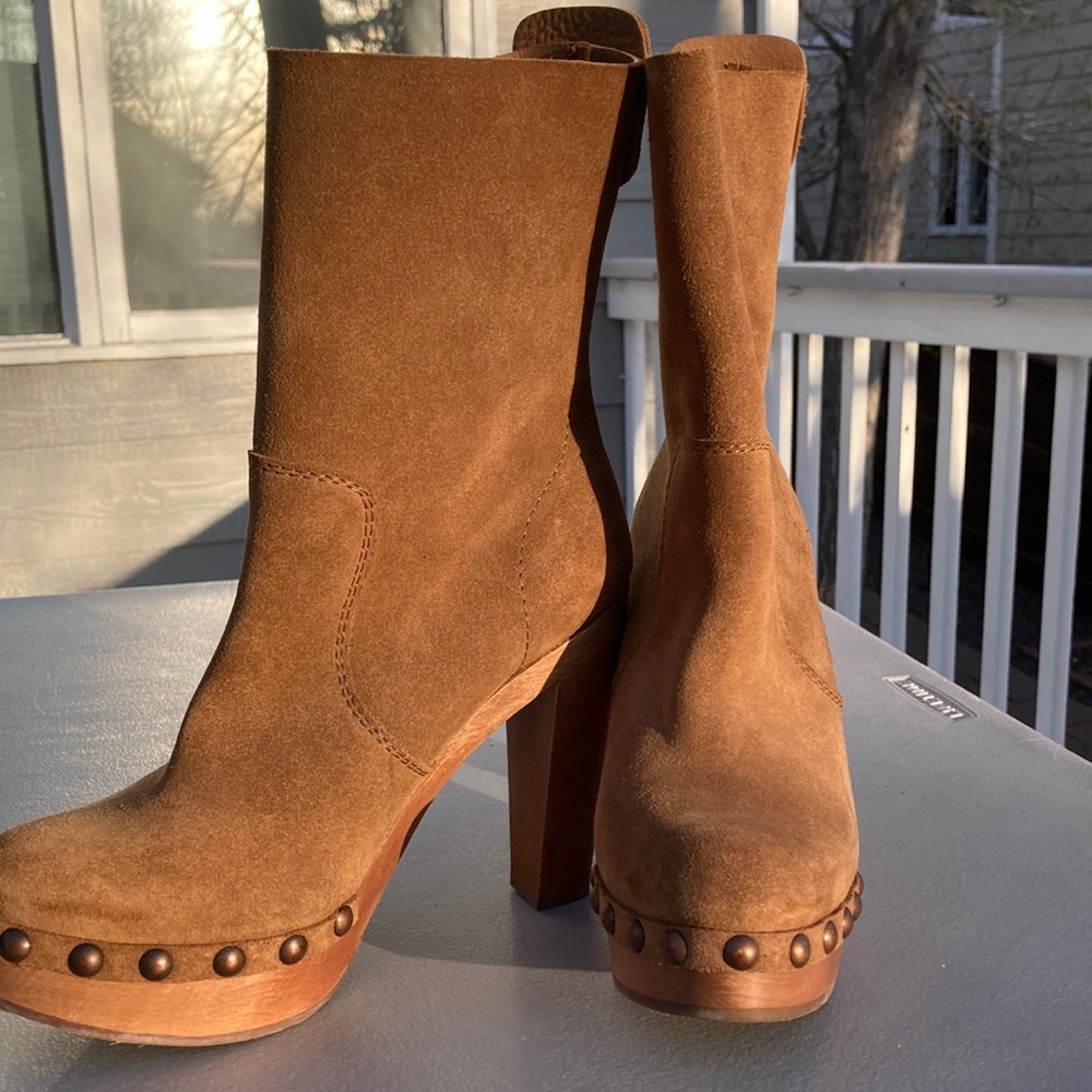 Pedro García suede brown boots size 9